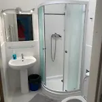 3 Bed Flat - Sleeps 10 - Pets - Smoking On Terrace * Prague
