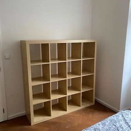 3 Bed Flat - Sleeps 10 - Pets - Smoking On Terrace Prag