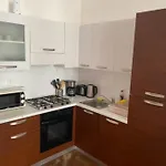 3 Bed Flat - Sleeps 10 - Pets - Smoking On Terrace *