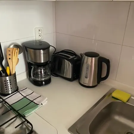 3 Bed Flat - Sleeps 10 - Pets - Smoking On Terrace Διαμέρισμα Πράγα
