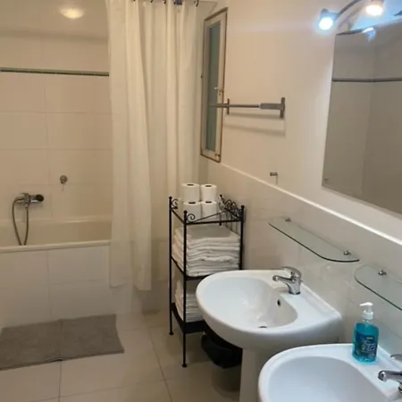 Appartement 3 Bed Flat - Sleeps 10 - Pets - Smoking On Terrace Prague