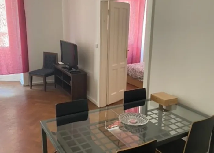 3 Bed Flat - Sleeps 10 - Pets - Smoking On Terrace Διαμέρισμα *